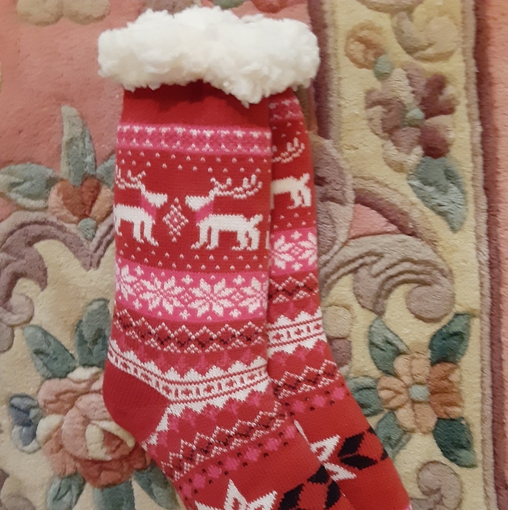 NWOT Nordic pattern knit fleece lined socks